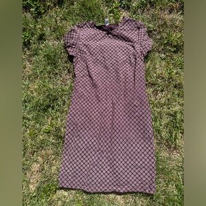 Fig-colored knee-length form-fitting dress